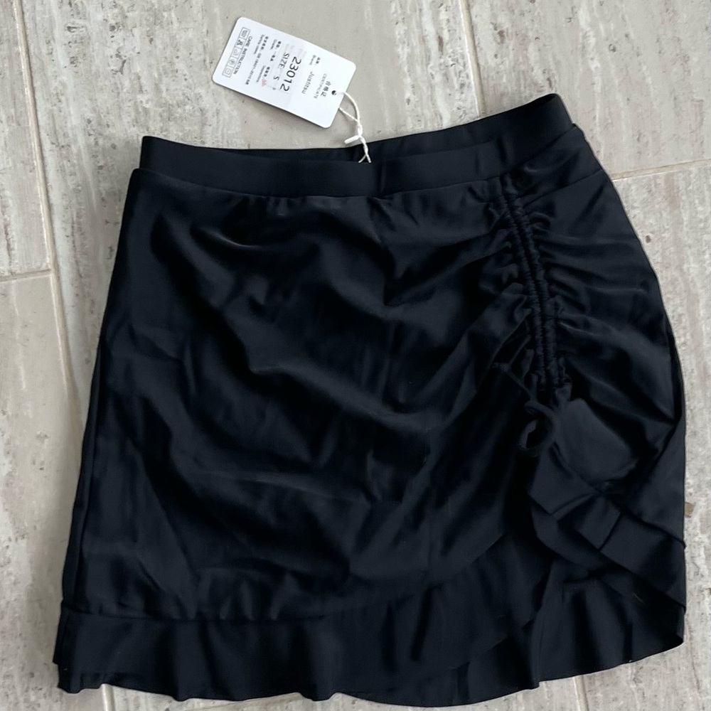 Chic Black Women's Swim Coverup Skirt with ruching and liner